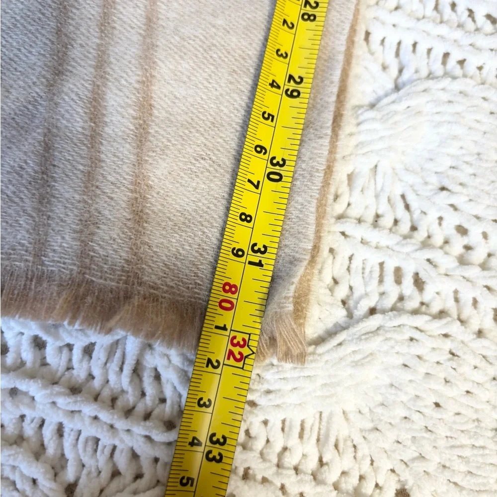 Xintiandi Shanghai beige wool blend with cashmere scarf